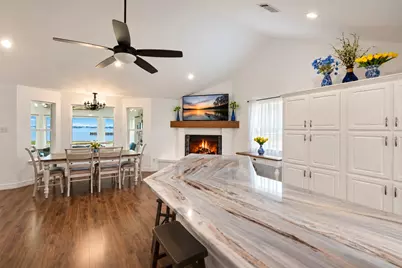 201 Lake Walden Cove, Montgomery, TX 77356 - Photo 6