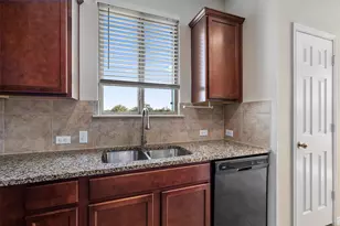 146 Russet Trl, Georgetown, TX 78628 - Photo 8