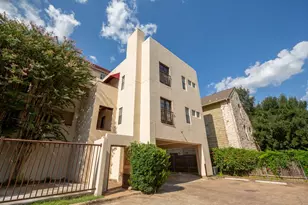 712 Graham Pl, Austin, TX 78705 - Photo 2