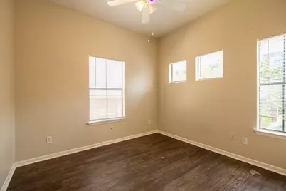 712 Graham Place #305, Austin, TX 78705 - Photo 10