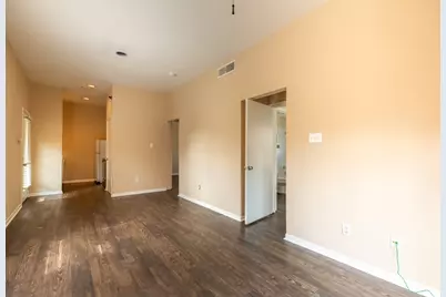 712 Graham Place #305, Austin, TX 78705 - Photo 6