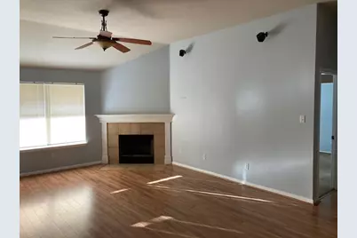 220 Gainer Drive, Hutto, TX 78634 - Photo 2