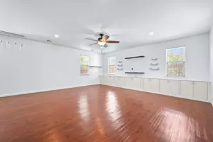 330 Howard Ln, Buda, TX 78610 - Photo 8