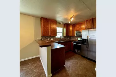 8013 Lazy Lane #B, Austin, TX 78757 - Photo 6