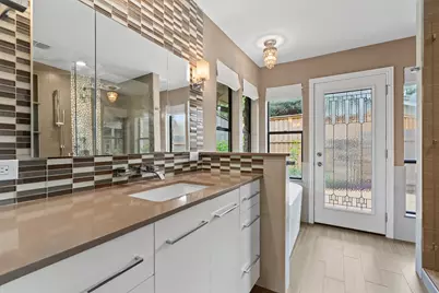 10505 Ronwood Drive, Austin, TX 78750 - Photo 14