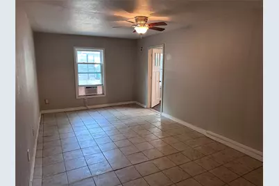 808 E 46th Street #B, Austin, TX 78751 - Photo 14