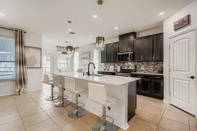 7020 Ondantra Bend, Austin, TX 78744 - Photo 10