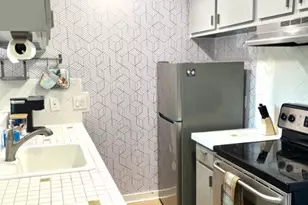 2302 East Side Dr, Austin, TX 78704 - Photo 2