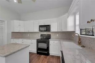 303 S Franklin St, La Grange, TX 78945 - Photo 16