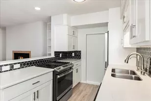 505 W 7th St, Austin, TX 78701 - Photo 8