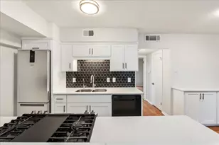 505 W 7th St, Austin, TX 78701 - Photo 10