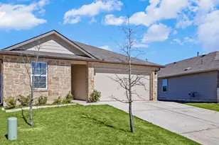 1425 London Wy, Lockhart, TX 78644 - Photo 2