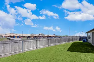 1425 London Wy, Lockhart, TX 78644 - Photo 36