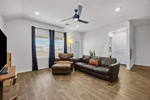 1425 London Wy, Lockhart, TX 78644 - Photo 8