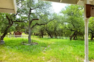 702 Cottonwood Creek Rd, Dripping Springs, TX 78620 - Photo 18