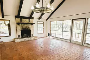 702 Cottonwood Creek Rd, Dripping Springs, TX 78620 - Photo 4