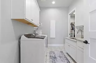 219 Skyline Rd, Georgetown, TX 78628 - Photo 22