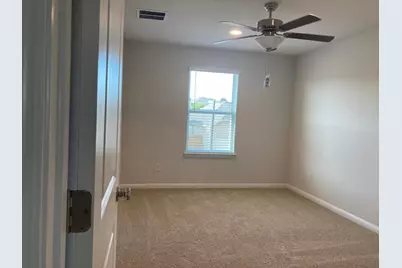 136 Green Knoll Lane, Georgetown, TX 78628 - Photo 10