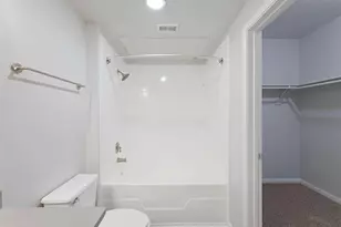 12215 Hunters Chase Dr, Austin, TX 78729 - Photo 16