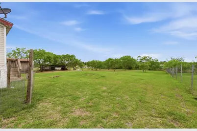 345 Morning Mist, Lockhart, TX 78644 - Photo 14