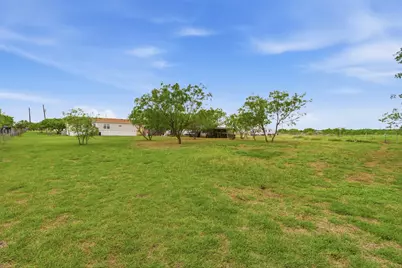 345 Morning Mist, Lockhart, TX 78644 - Photo 14