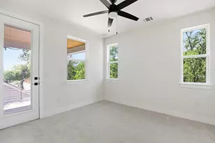2301 E 10th St, Austin, TX 78702 - Photo 22