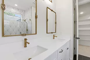 2301 E 10th St, Austin, TX 78702 - Photo 28