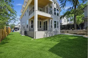 2301 E 10th St, Austin, TX 78702 - Photo 34