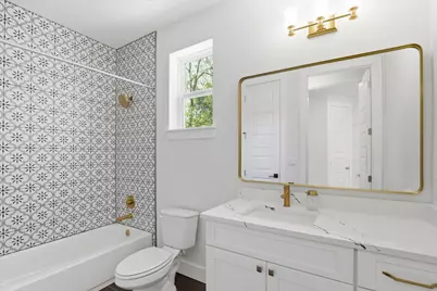 2301 E 10th Street, Austin, TX 78702 - Photo 8