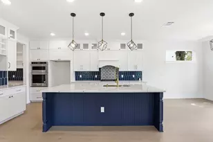 2301 E 10th St, Austin, TX 78702 - Photo 14