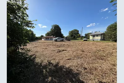 318 N Front Street, Holland, TX 76534 - Photo 4