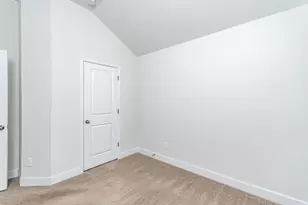 527 Bridgestone Way, Buda, TX 78610 - Photo 14