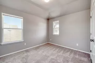 340 Black Opal Dr, Jarrell, TX 76537 - Photo 16