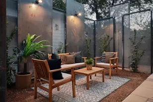 1401 E 3rd St, Austin, TX 78702 - Photo 4