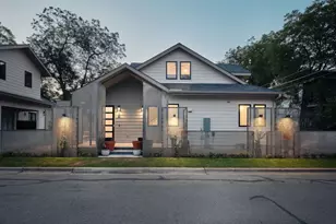 1401 E 3rd St, Austin, TX 78702 - Photo 2