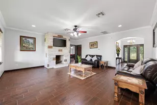 108 Whispering Pines Dr, Bastrop, TX 78602 - Photo 10