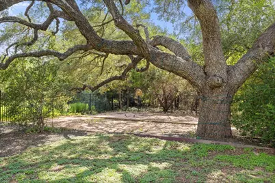 10183 Brangus Road, Driftwood, TX 78619 - Photo 32