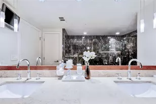 54 Rainey St, Austin, TX 78701 - Photo 32