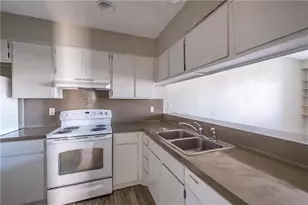 5305 Indio Dr, Austin, TX 78745 - Photo 4