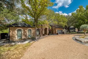 3908 Edwards Mountain Dr, Austin, TX 78731 - Photo 2
