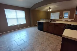 136 Trinity Dr, Kyle, TX 78640 - Photo 12