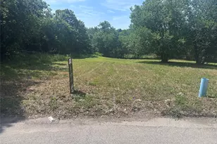 501 W Rio Grande St, Taylor, TX 76574 - Photo 1