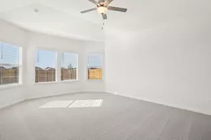 715 Universal Dr, Hutto, TX 78634 - Photo 4