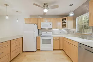 5330 Balcones Dr, Austin, TX 78731 - Photo 14