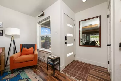 1107 E 17th Street, Georgetown, TX 78626 - Photo 8