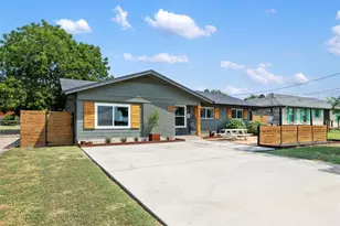 1107 E 17th St, Georgetown, TX 78626 - Photo 2