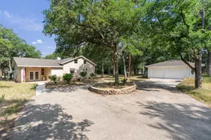 601 Deertrail Dr, San Marcos, TX 78666 - Photo 2
