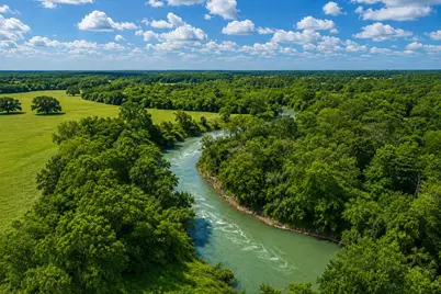 [Address not provided], Luling, TX 78648 - Photo 4