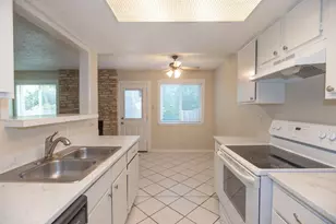 925 Chisholm Cove, Round Rock, TX 78681 - Photo 12