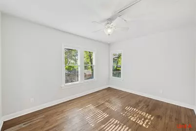 2301 W 10th Street, Austin, TX 78703 - Photo 18